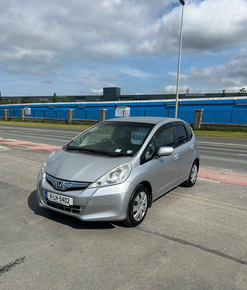 2011 Honda Fit (Jazz) 1.3 Hybrid Automatic - Image 1