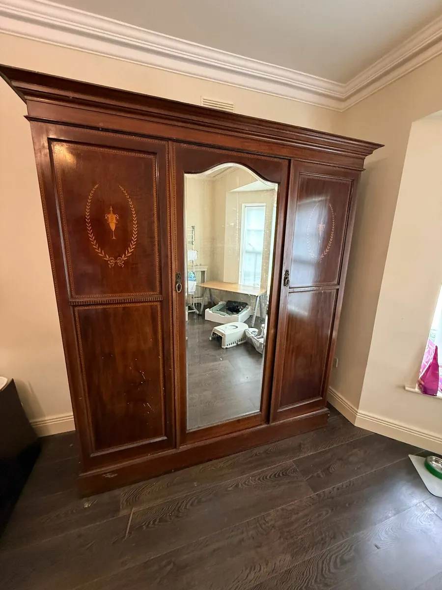 Wardrobe - Image 2