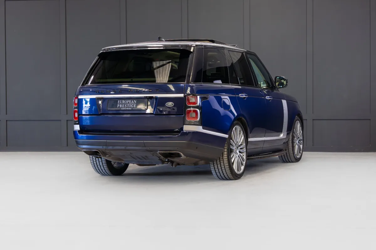 212 Range Rover Vogue Autobiography P400e - Image 3