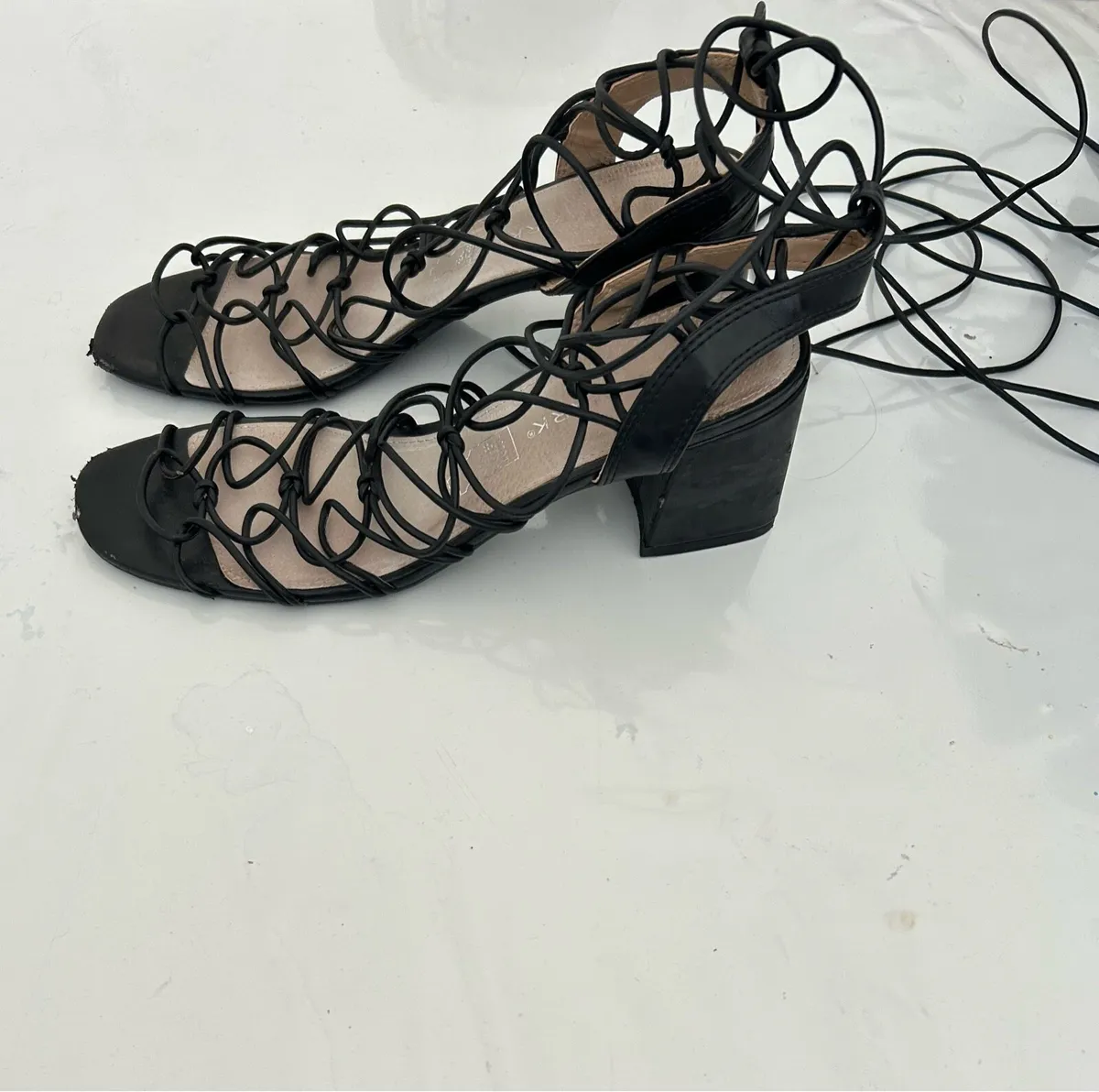 6 Pairs of women’s shos - Image 2