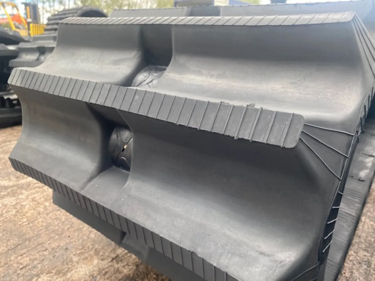 Crawler Dumper Tracks At @ Undercarriage Ireland - Image 2