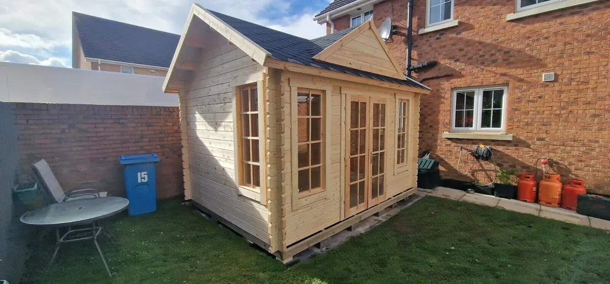 Solid wood cabin "Clockhouse" 4×3m - Image 1