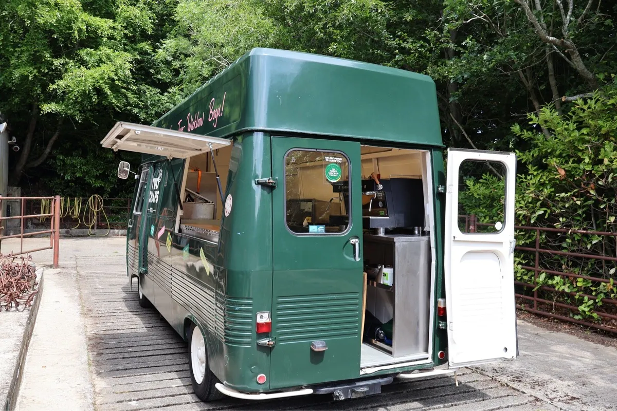 🚚 Peugeot J7 Food Truck/Van - Image 1