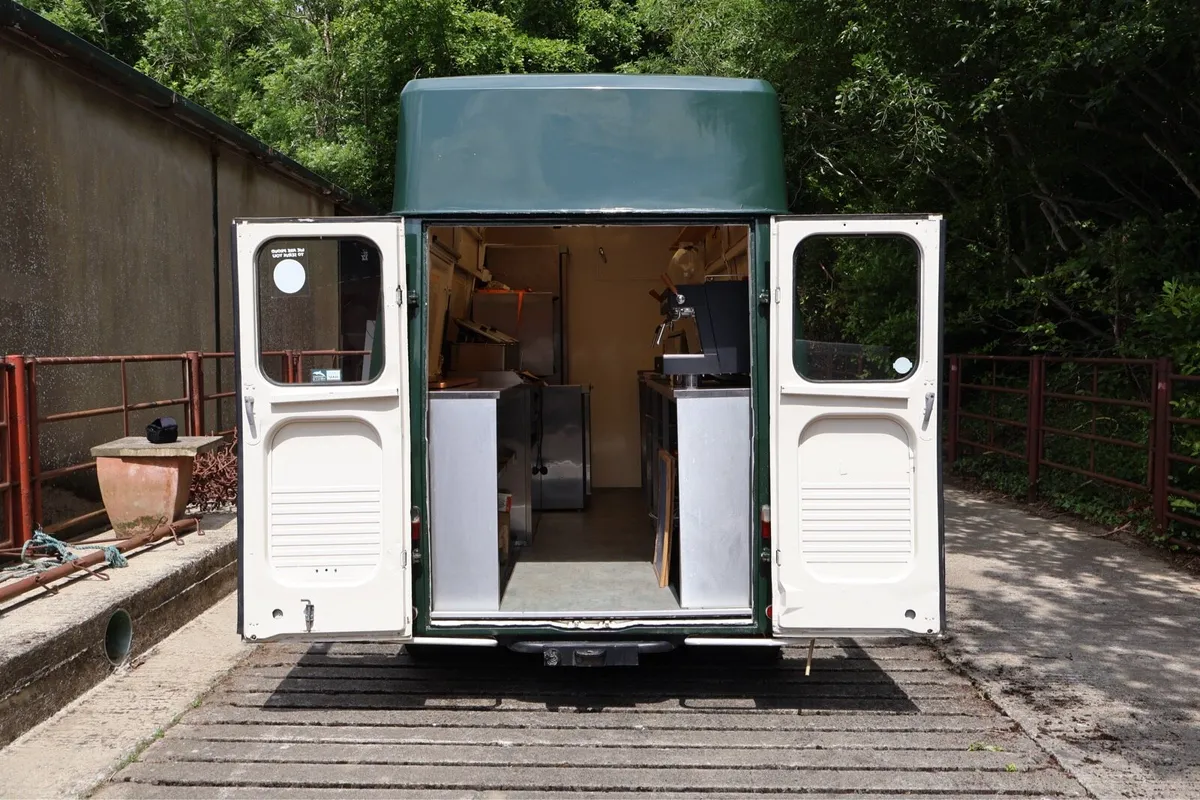 🚚 Peugeot J7 Food Truck/Van - Image 3