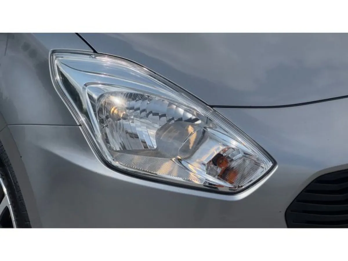Suzuki Swift 1.2 Dualjet Sz-t Shvs 5DR - Image 4
