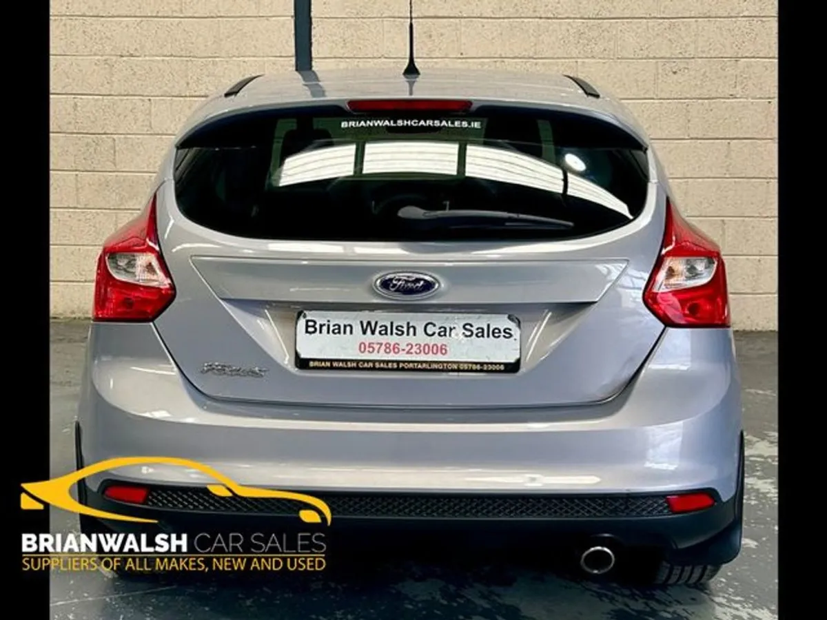 Ford Focus 2.0 TD 115PS Style 5DR Auto - Image 2