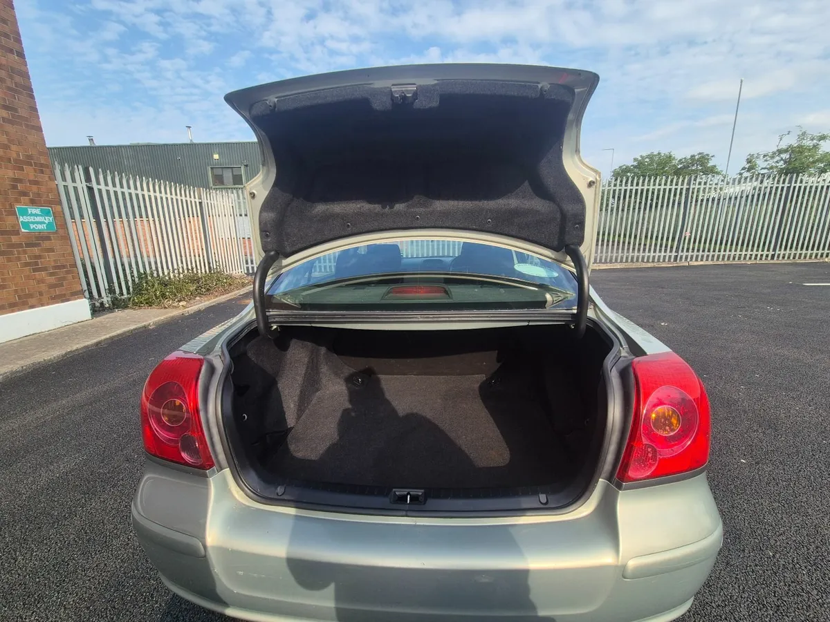 Toyota Avensis 2005 - Image 4