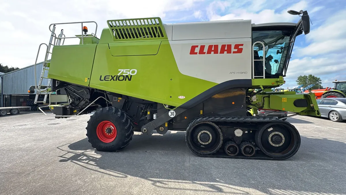 Claas Lexion 750TT - Image 1