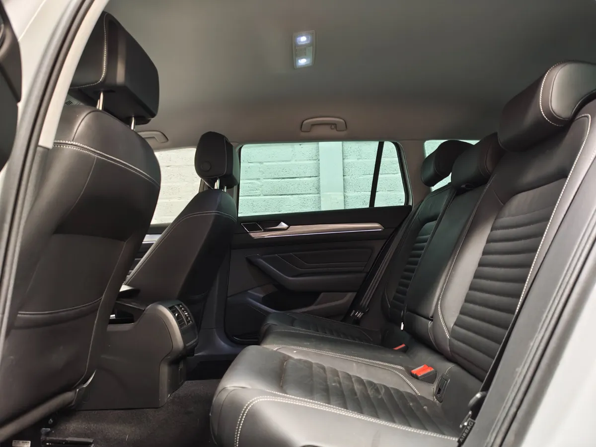 Volkswagen Passat 2021 1.4 GTE AUTOMATIC HYBRID - Image 3