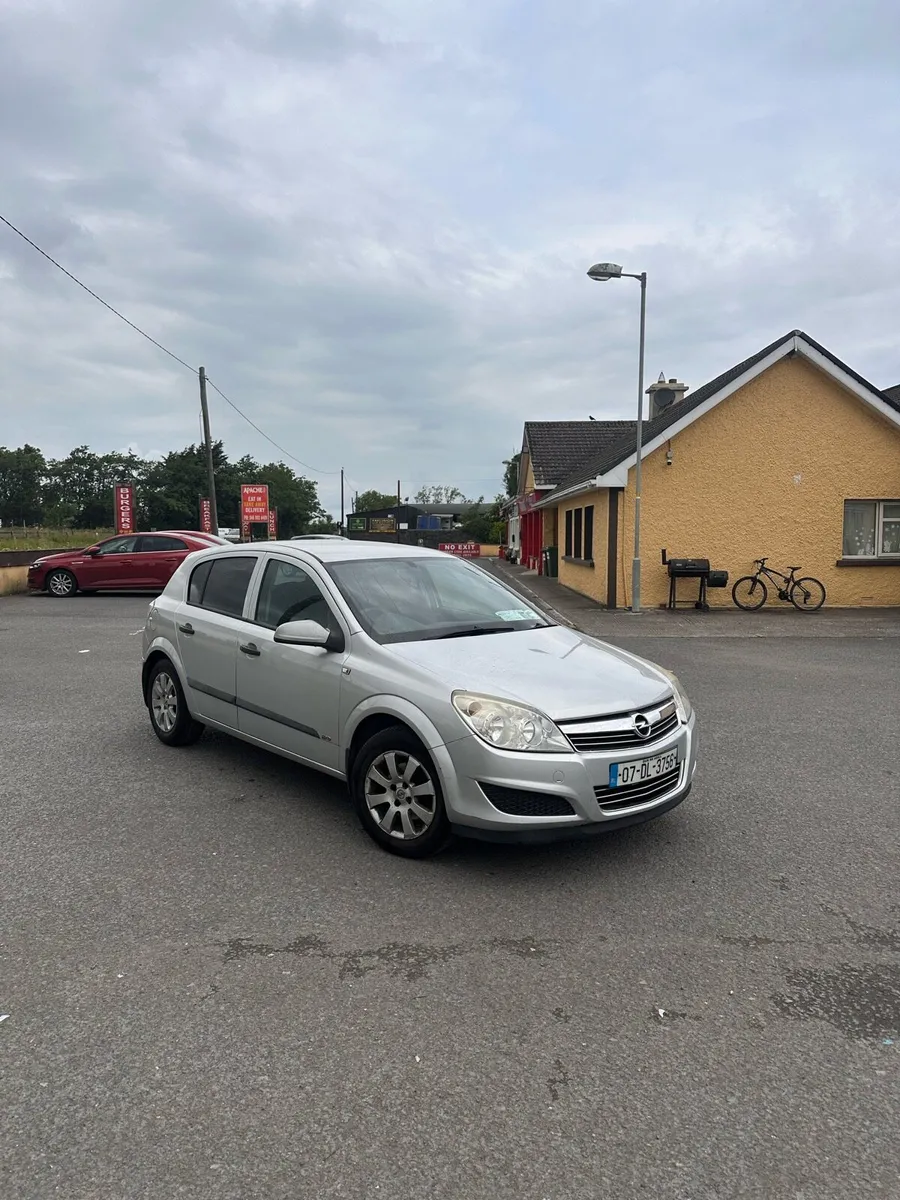 Opel Astra - Image 1