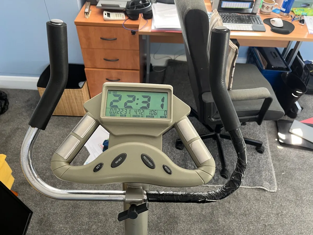 Exercise bike - Image 3