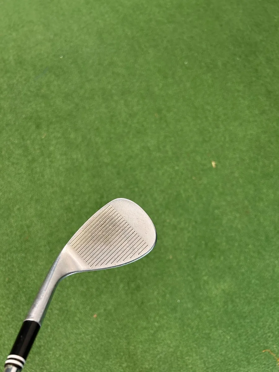 Taylormade M5 driver and Cleveland wedge - Image 1