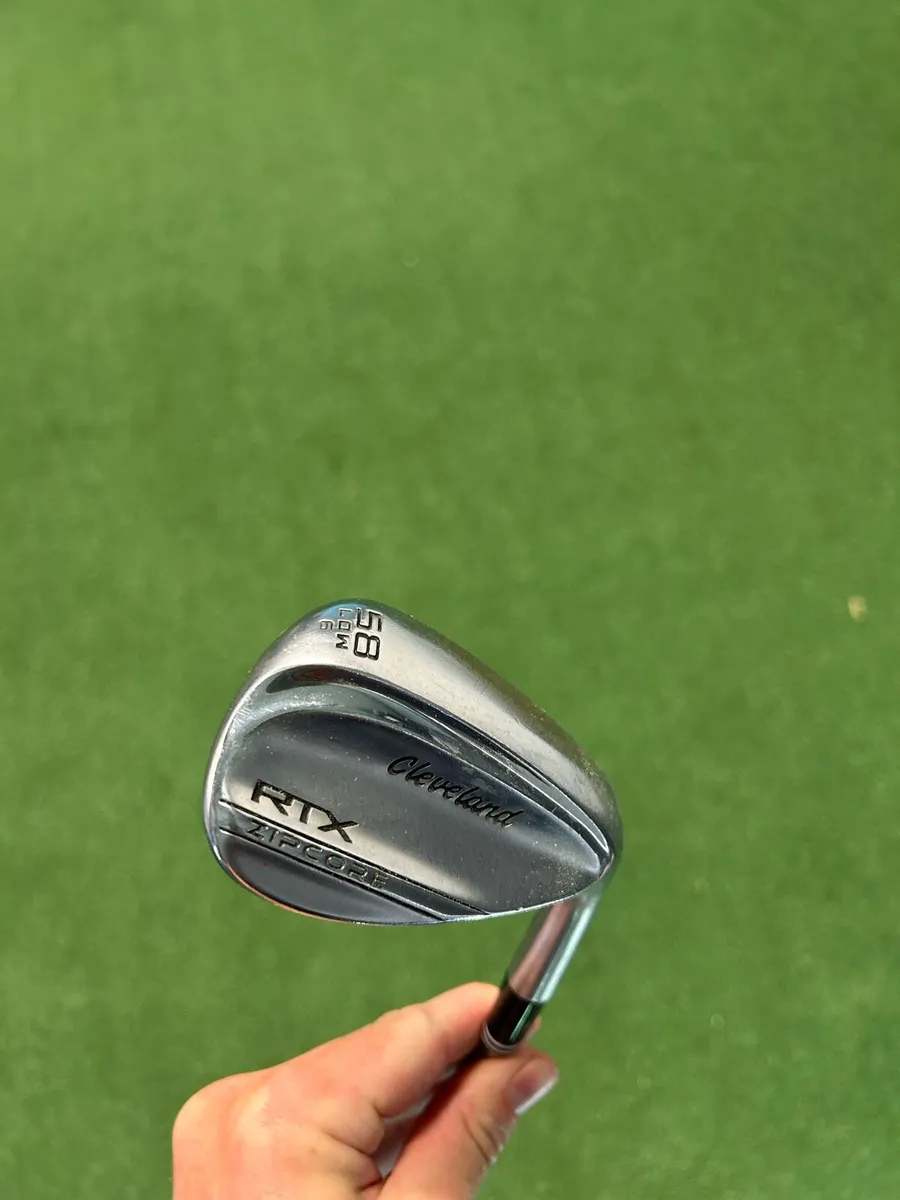 Taylormade M5 driver and Cleveland wedge - Image 2