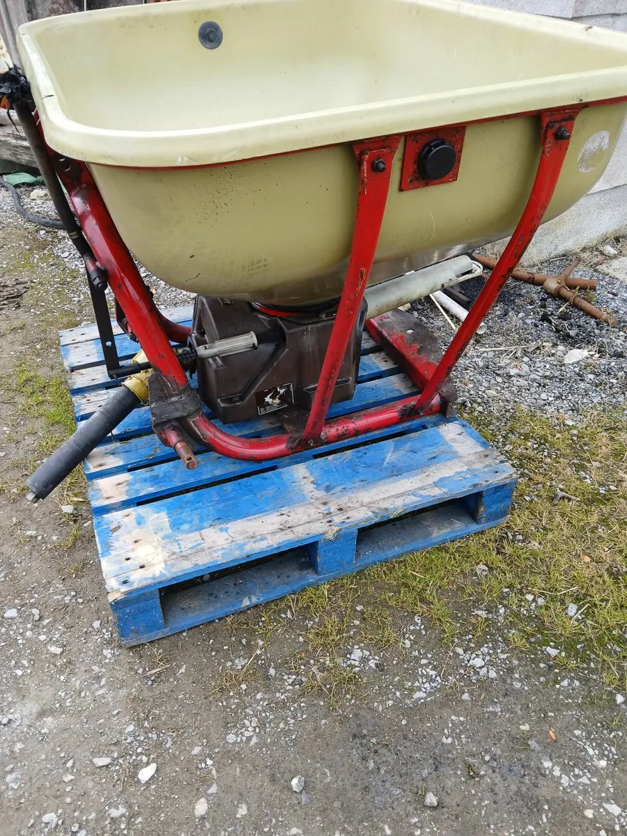 Wagtail spreader vicon - Image 1