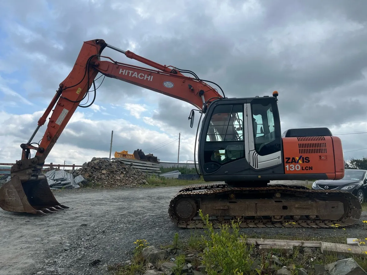 Hitachi 130-3 2011 - Image 1