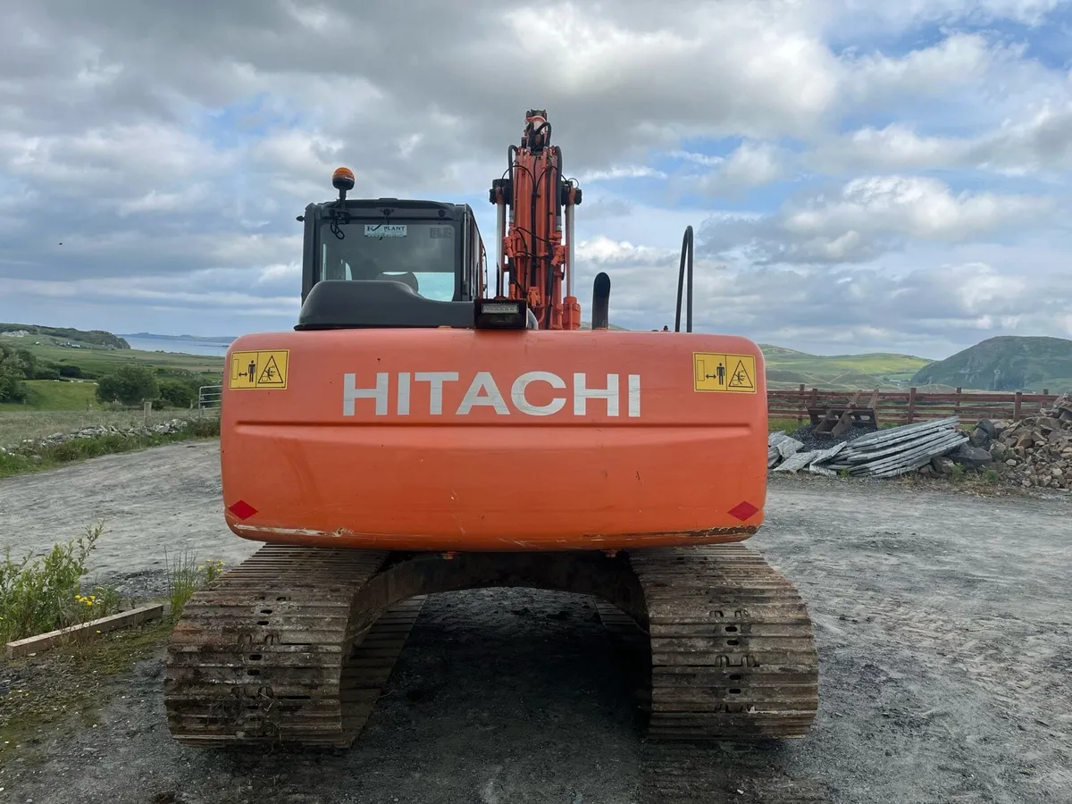 Hitachi 130-3 2011 - Image 2