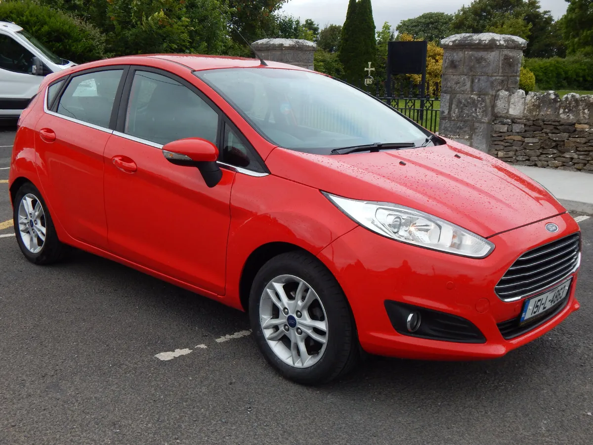 2015 Ford Fiesta 1.25 pet Zetec NCT 08/26 - Image 1