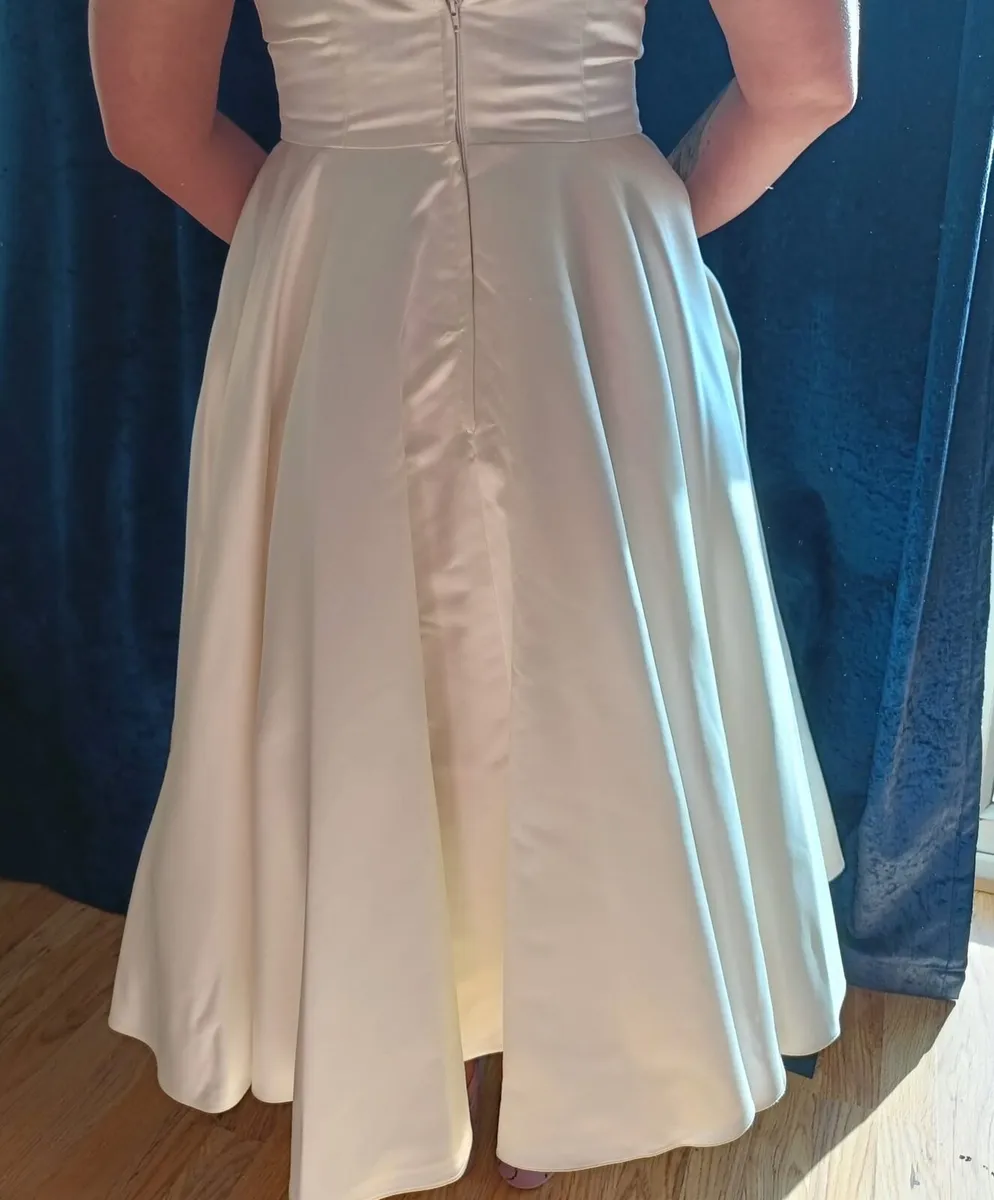 Wedding dress - Image 3