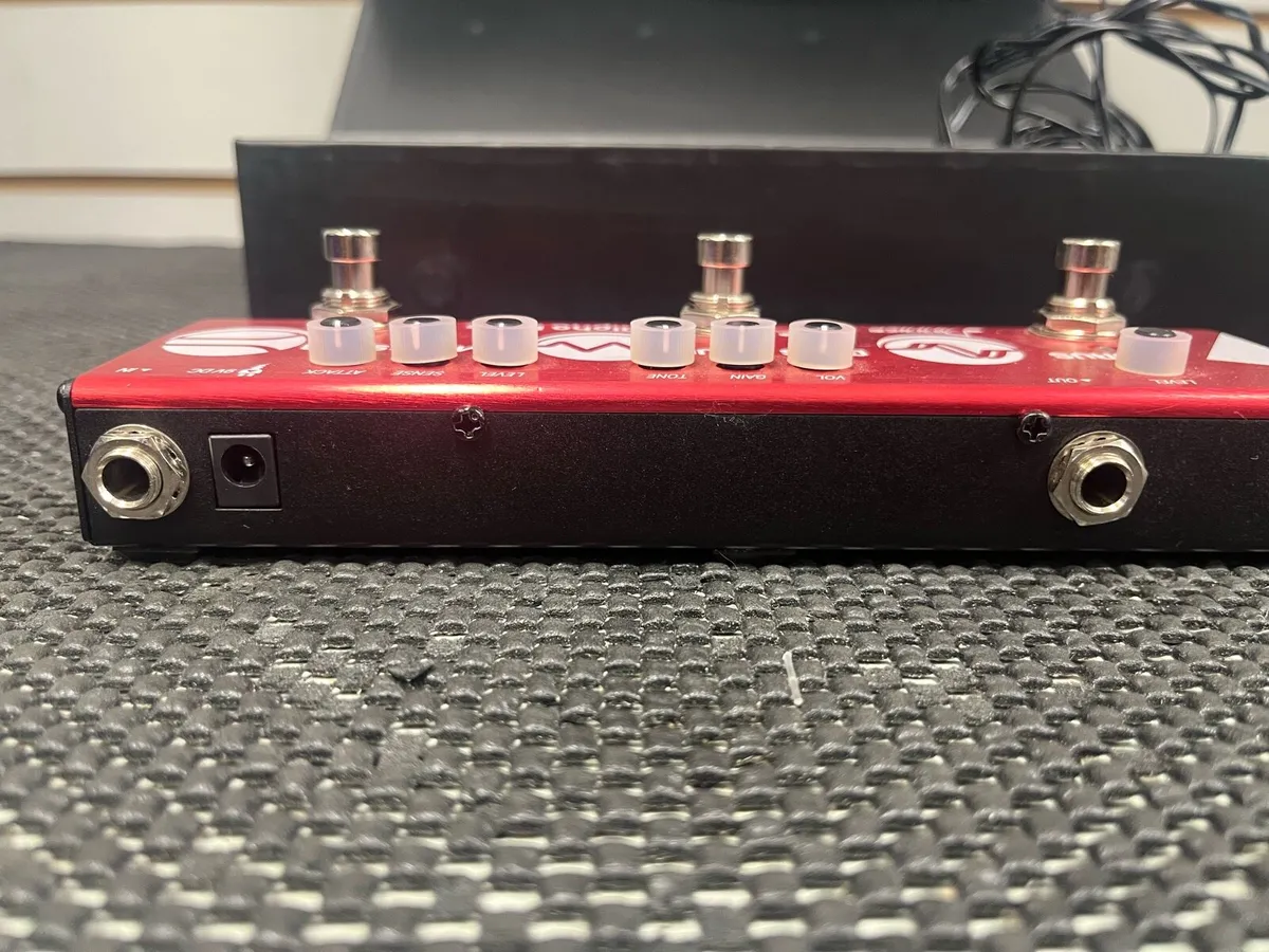 Donner Bass Multi FX - Image 2