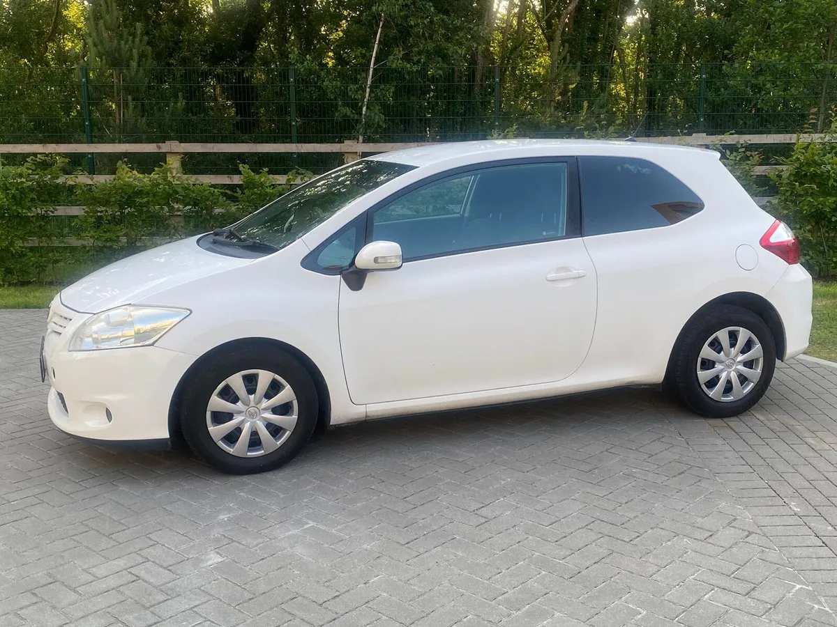 TOYOTA AURIS NEW CVRT - Image 2