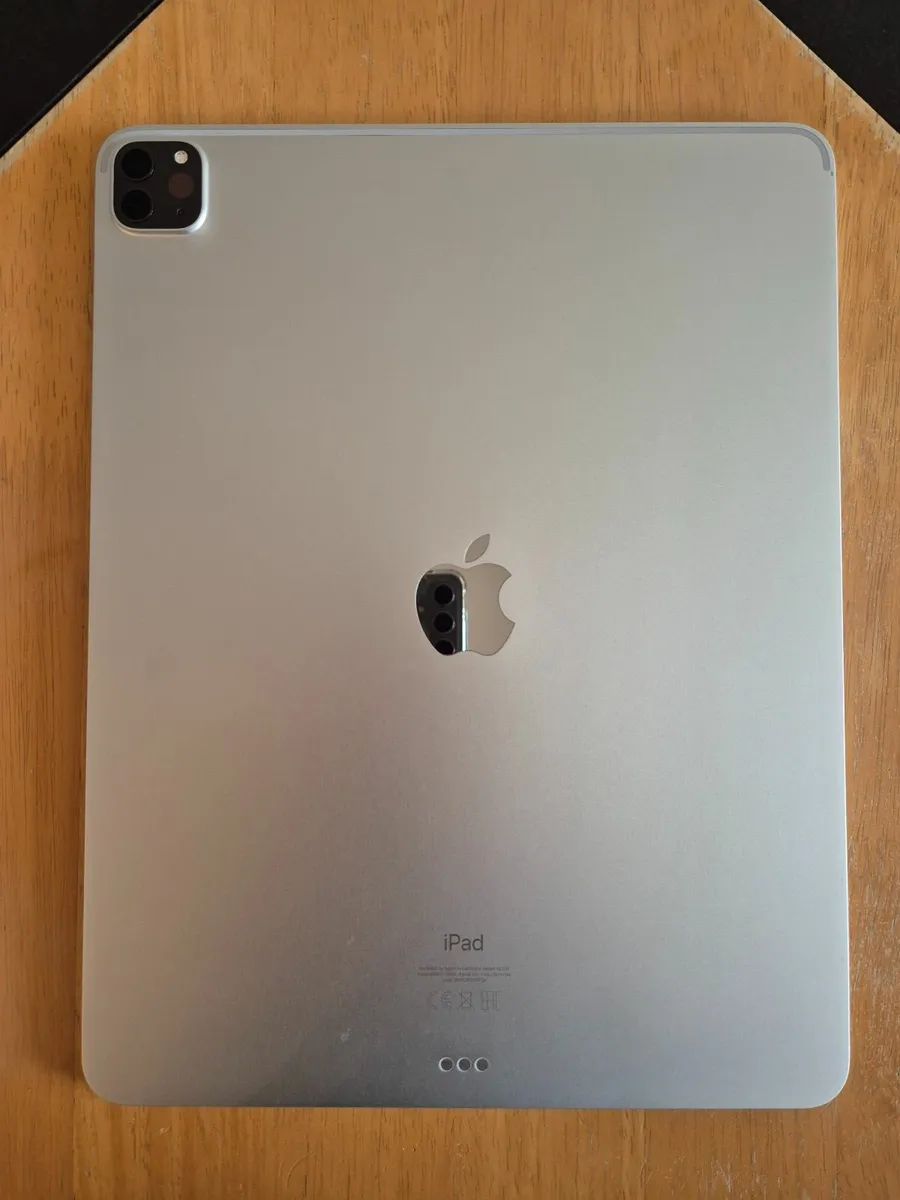 iPad Pro 12.9 128GB - Silver - Image 2