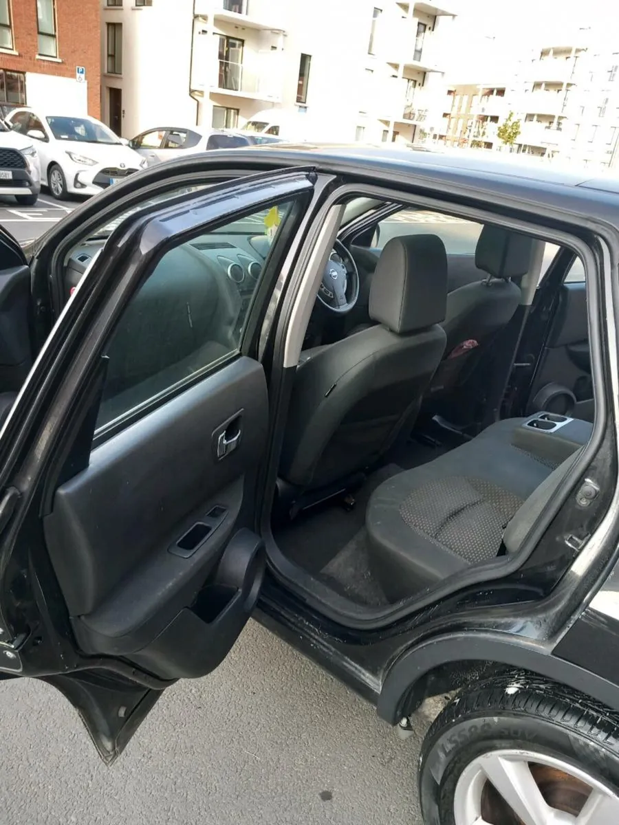 Car - Image 4
