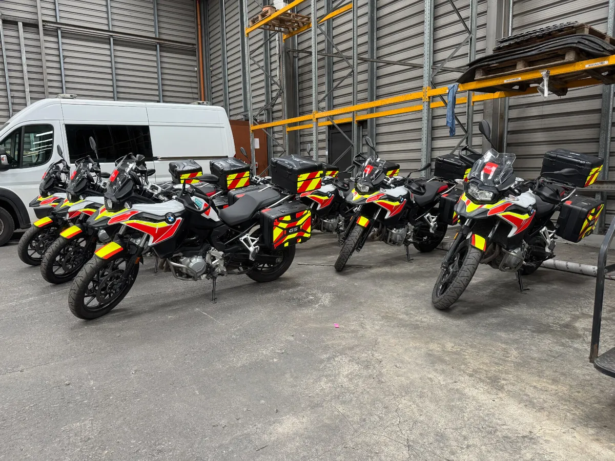 UNRESERVED EX RSA BMW F750  TRAINING BIKES FOR AUC - Image 2