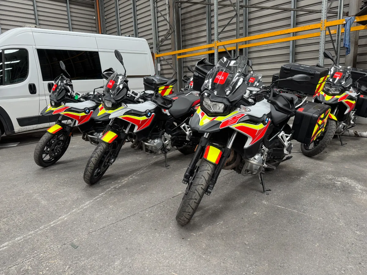 UNRESERVED EX RSA BMW F750  TRAINING BIKES FOR AUC - Image 3