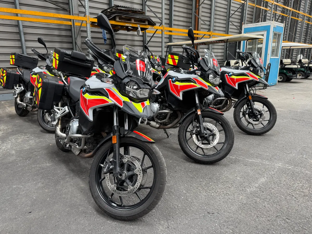 UNRESERVED EX RSA BMW F750  TRAINING BIKES FOR AUC - Image 4