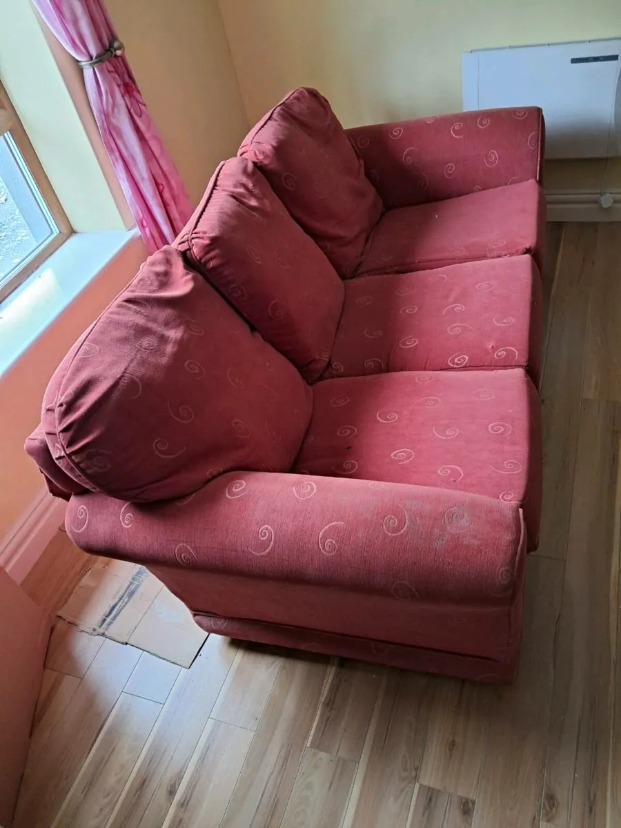 Couch & 2 chairs - Image 1