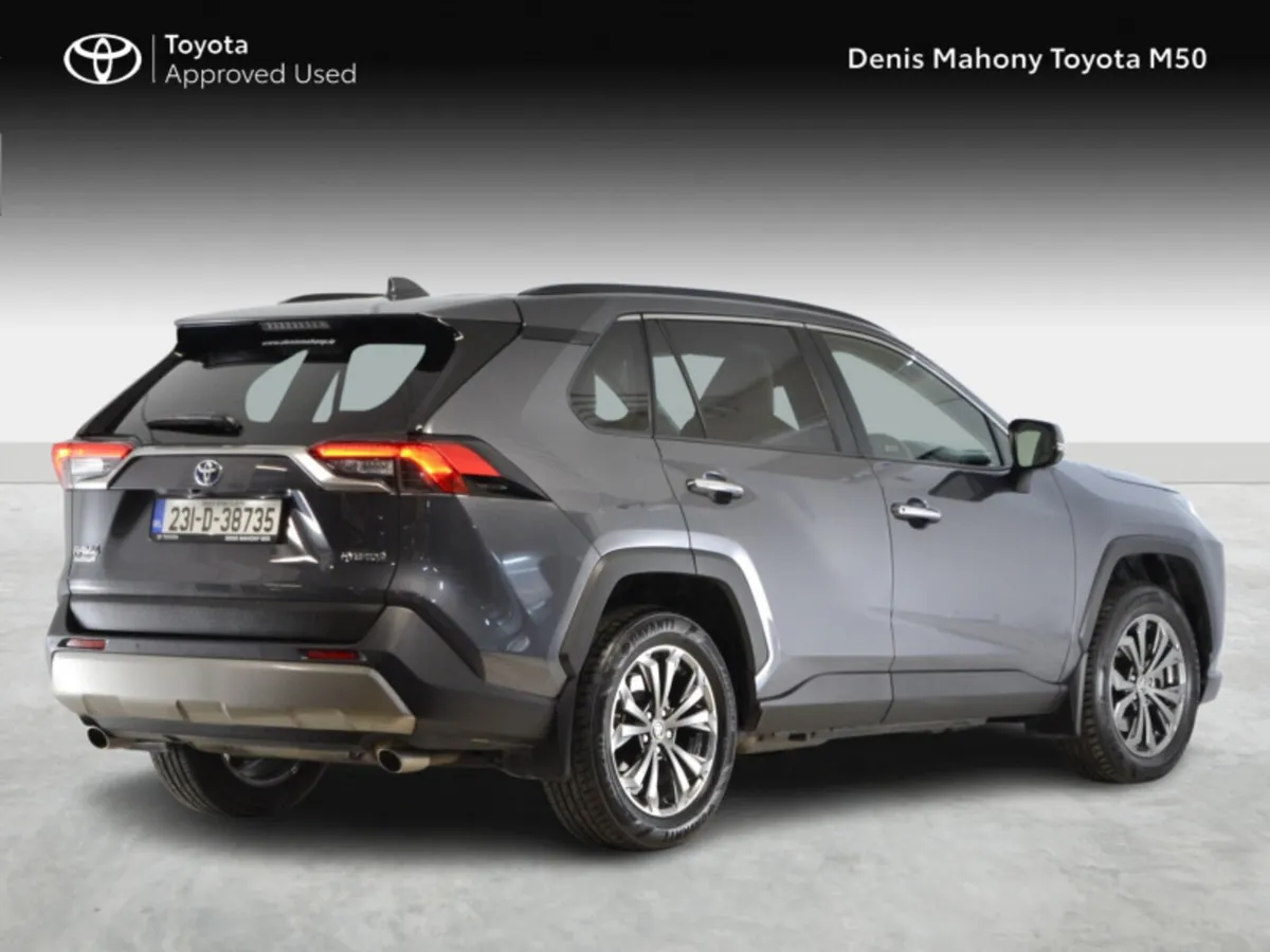 Toyota RAV4 Hybrid Platinum - Image 2