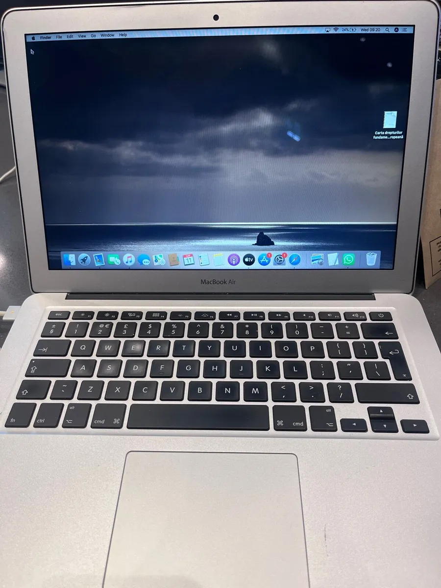 MacBook - Image 2