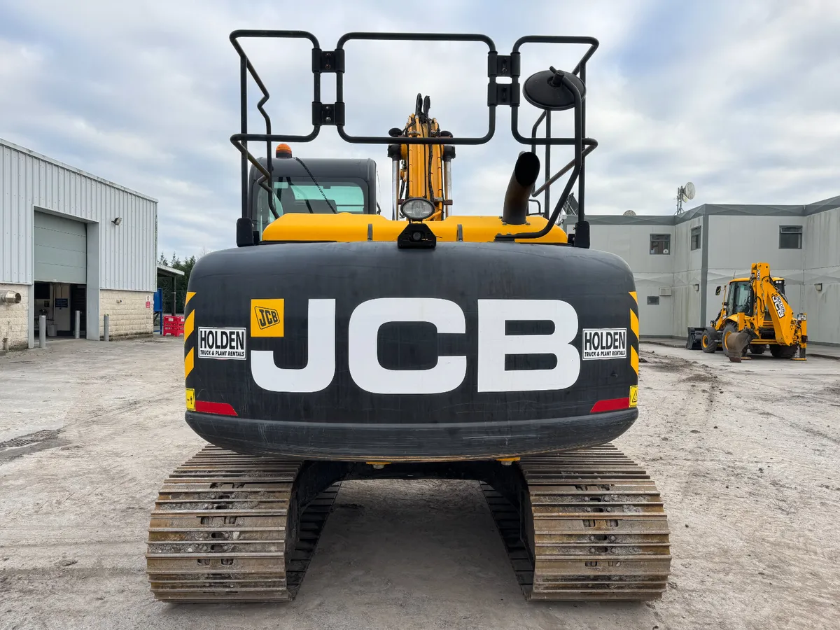 UNRESERVED 2017 JCB JS131 EXCAVATOR FOR AUCTION - Image 4