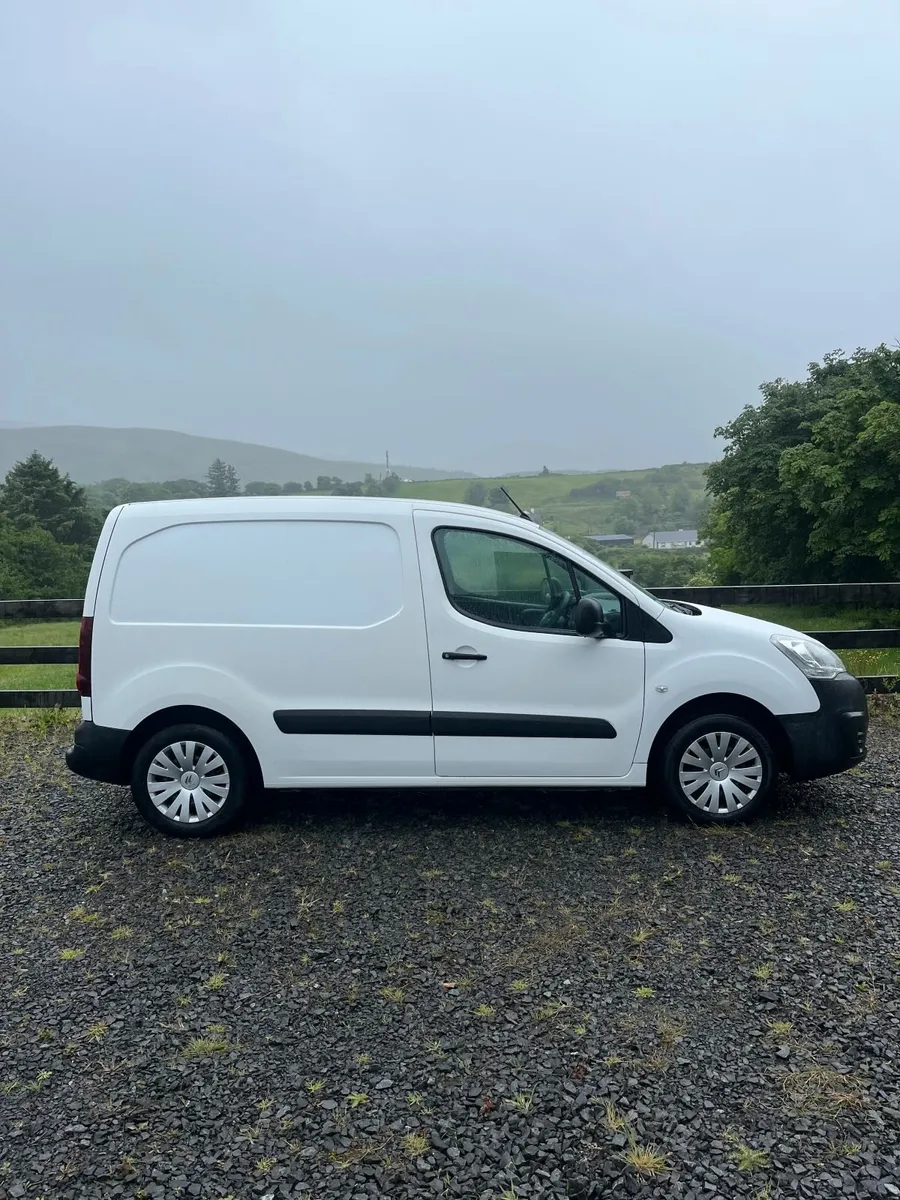 Citroen Berlingo 2016 - Image 2