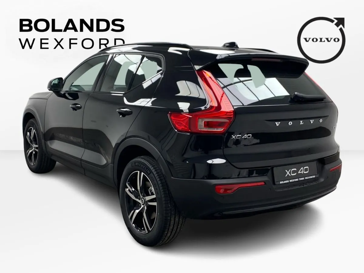 Volvo XC40 Petrol Mild Hybrid - Image 4