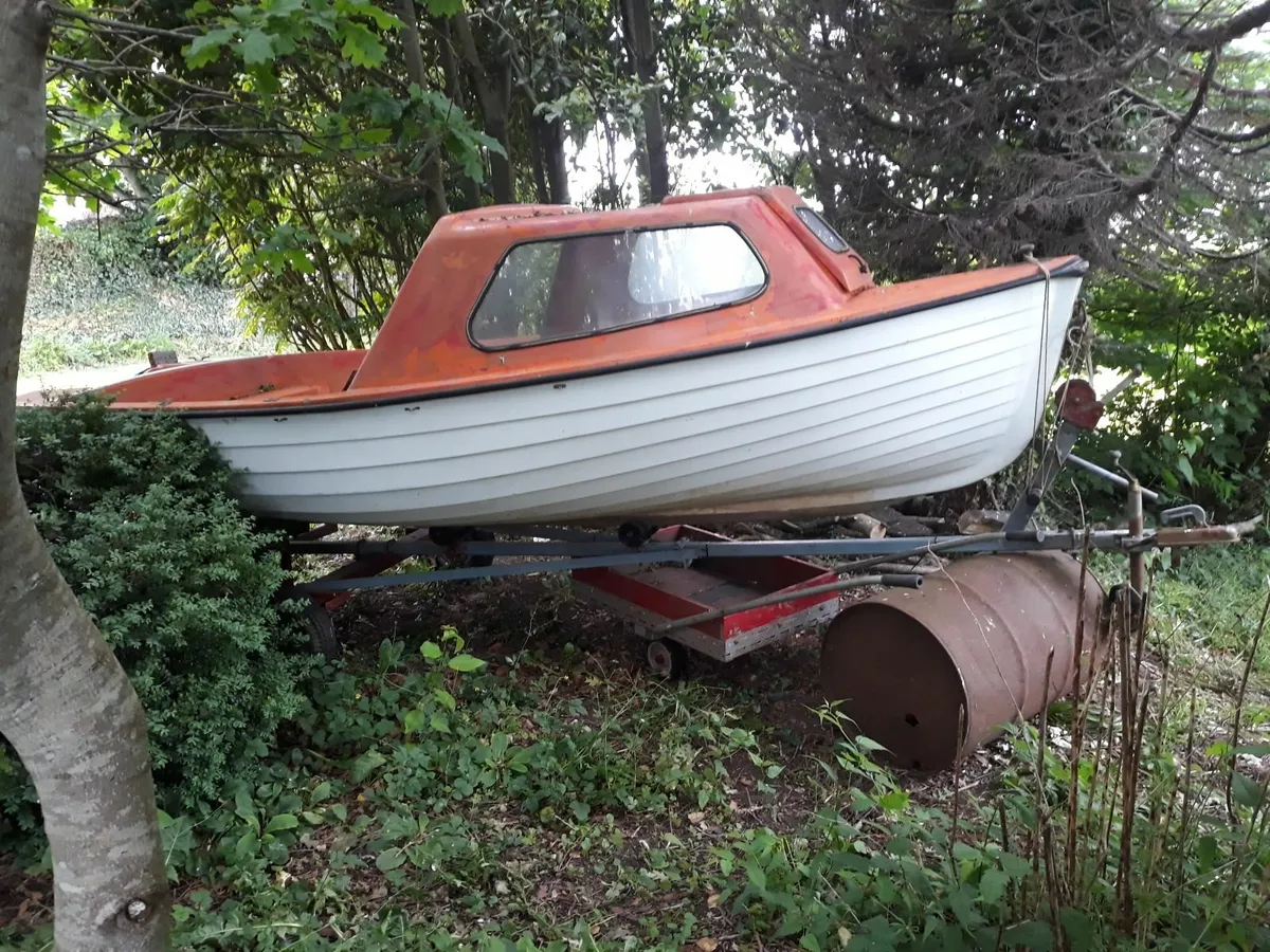 angling boat - Image 1