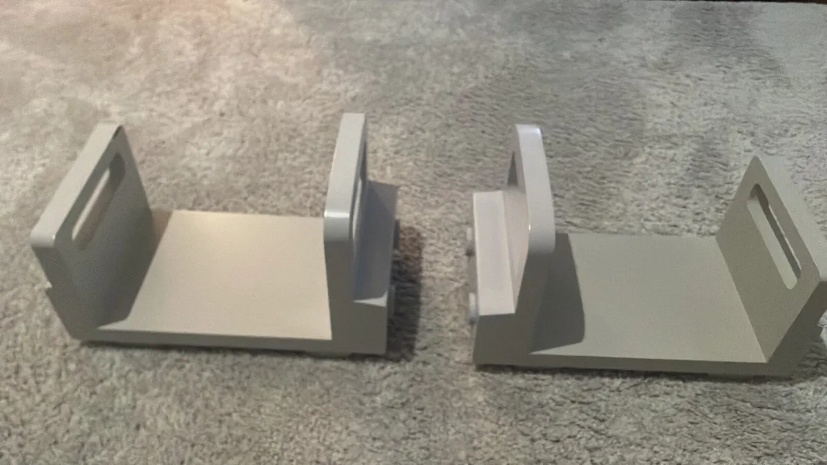 Children’s book holders - Image 1
