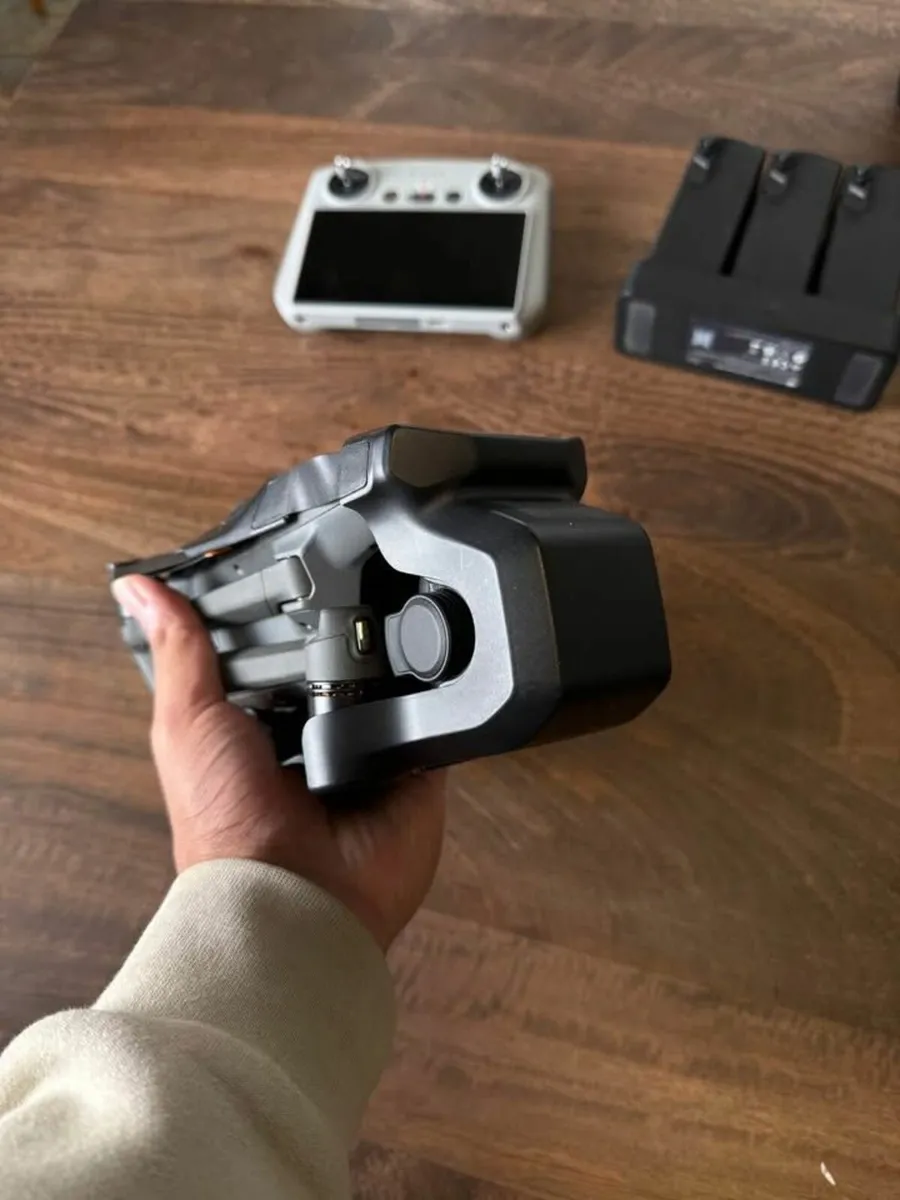 DJI Mavic 3 Pro Fly More Combo – Like New - Image 2