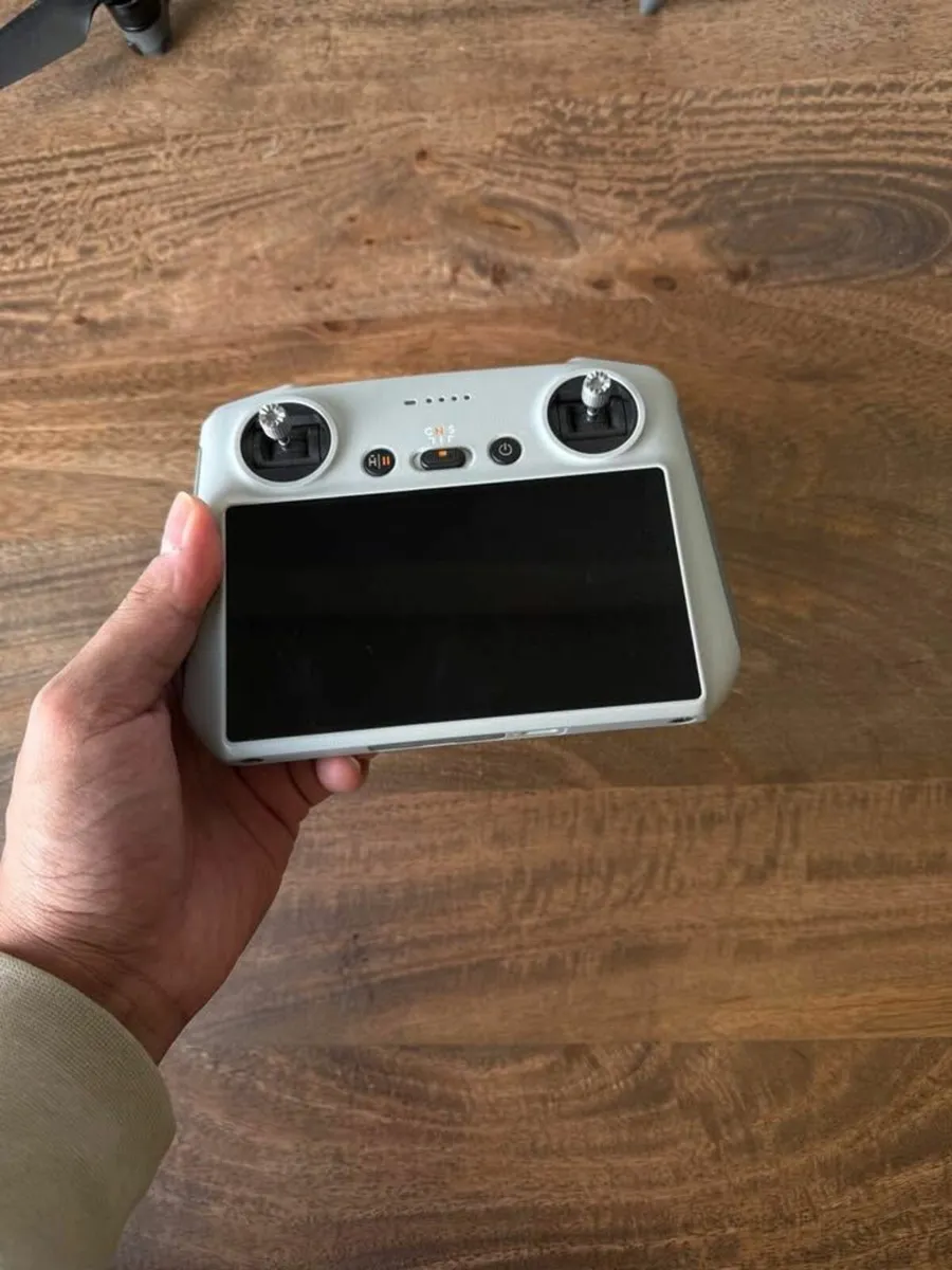 DJI Mavic 3 Pro Fly More Combo – Like New - Image 4