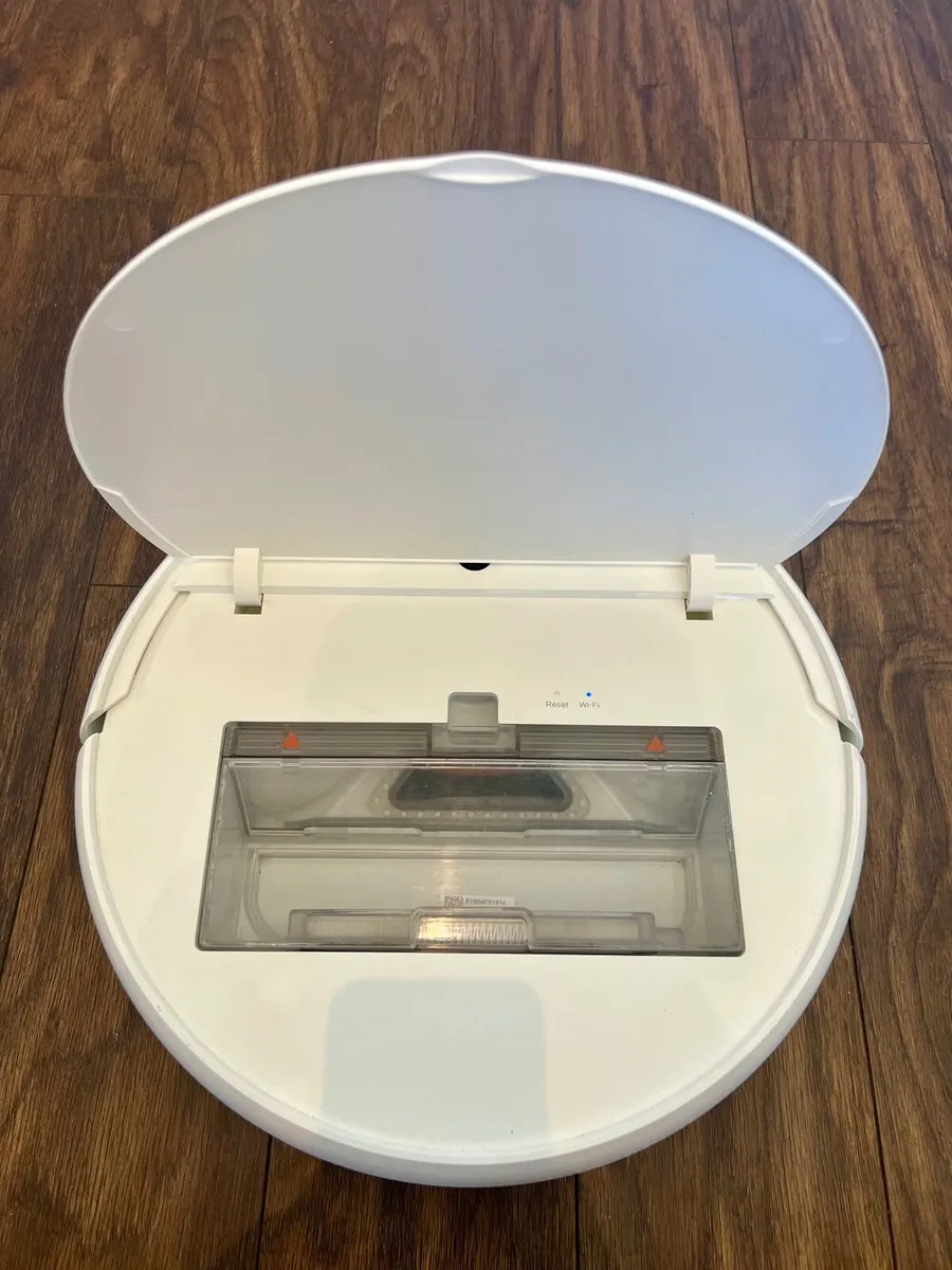 Xiaomi Mi Robot Vacuum Mop 1C + Extras - Image 2