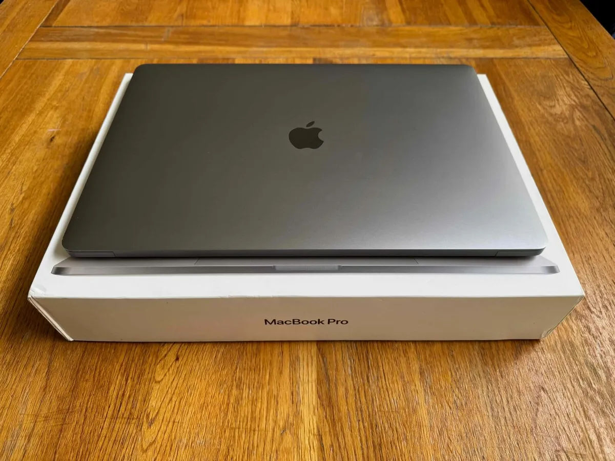 MacBook Pro 16'' - 2019 - Image 1