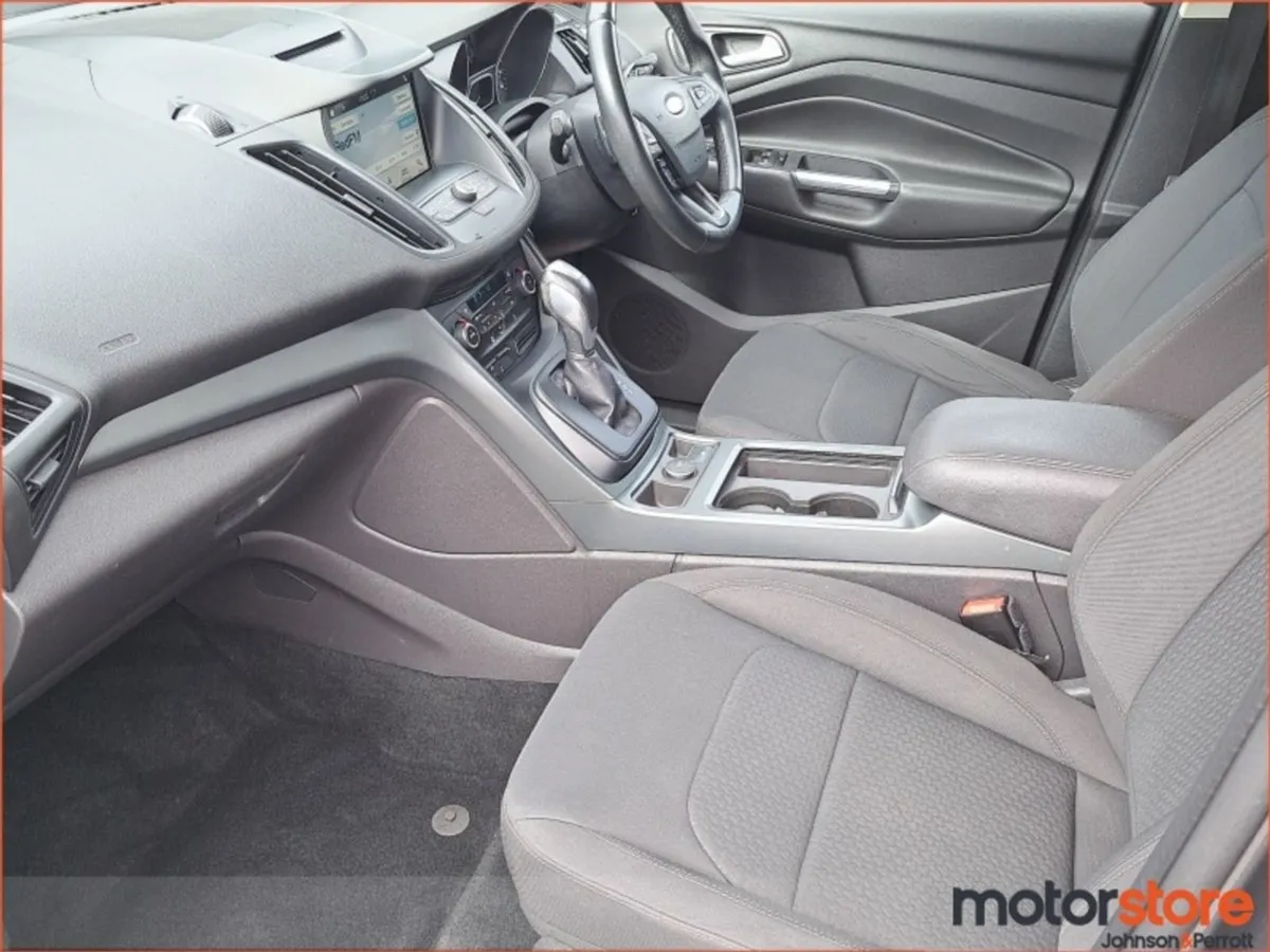 Ford Kuga 1.5 Ecoboost 150PS FWD Titanium - Image 3