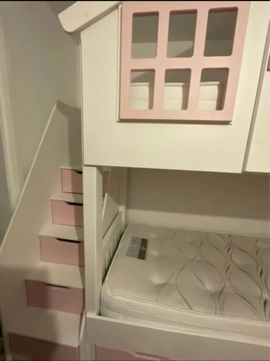 Bed - Image 2