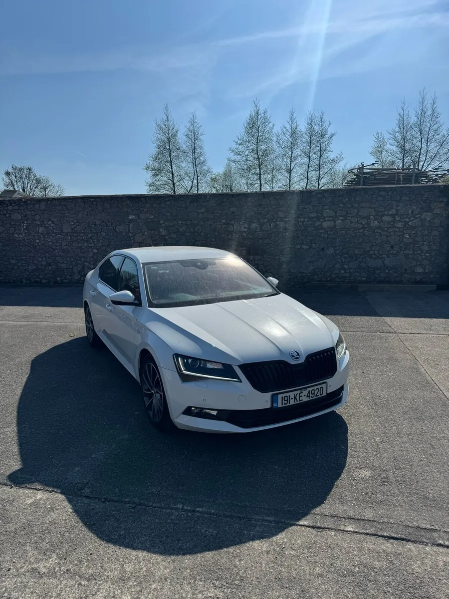 Skoda superb laurin & klement 2.0 tdi 150bhp - Image 1