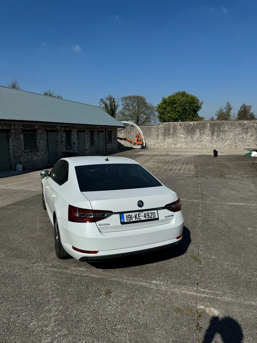 Skoda superb laurin & klement 2.0 tdi 150bhp - Image 3