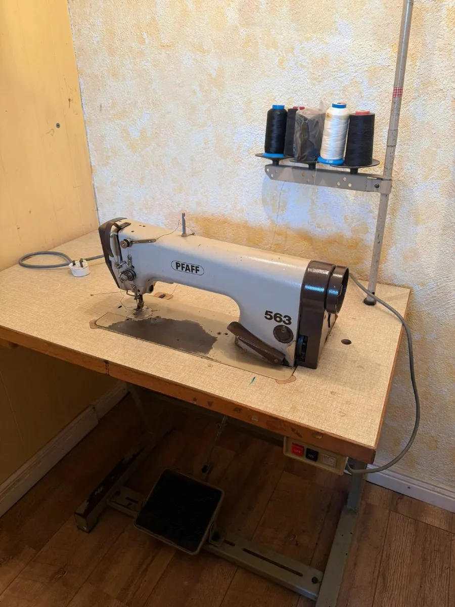industrial sewing machine - Image 2
