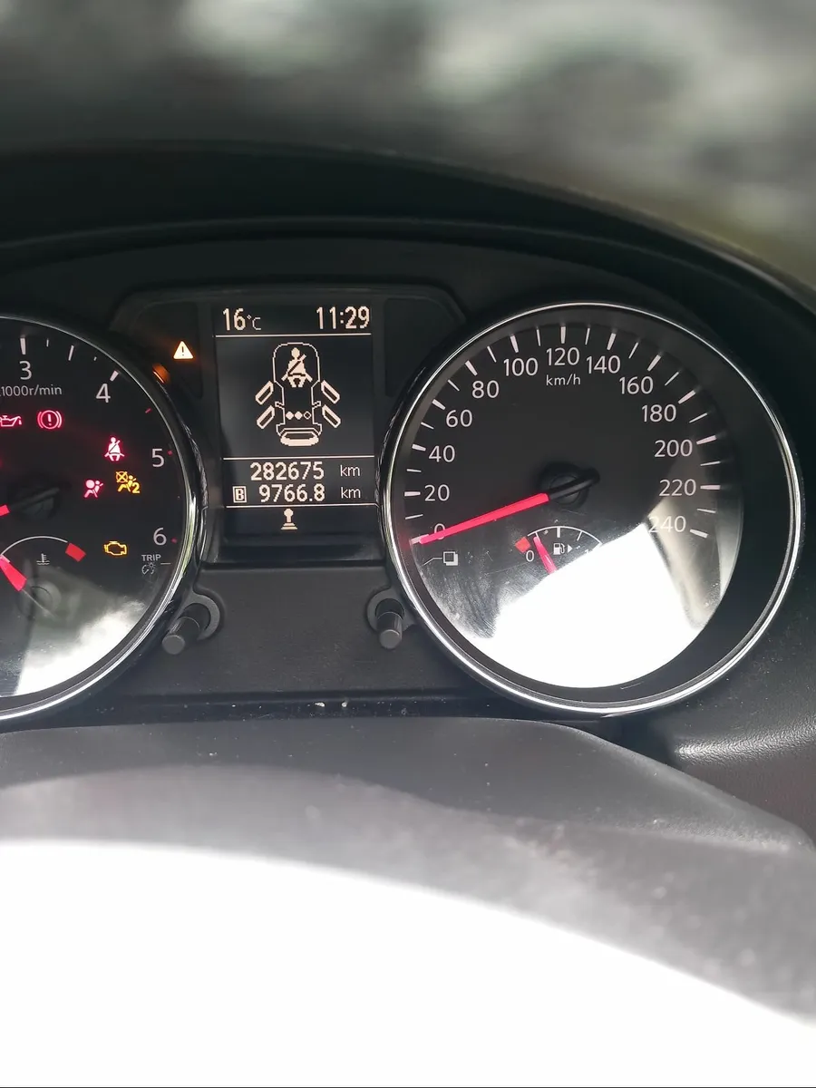 Nissan Qashqai 2013 - Image 2