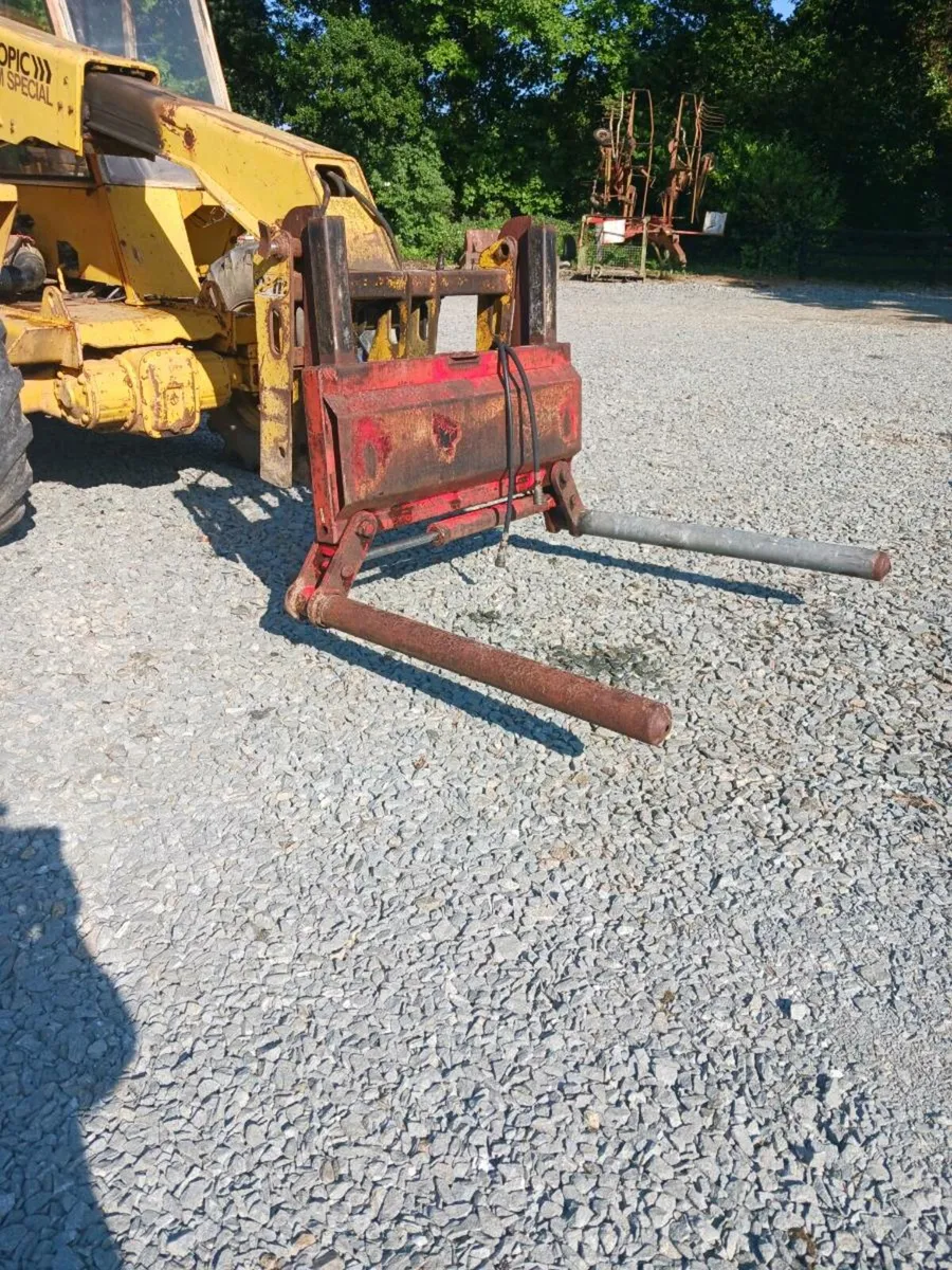 Bale handler 800 euros - Image 1