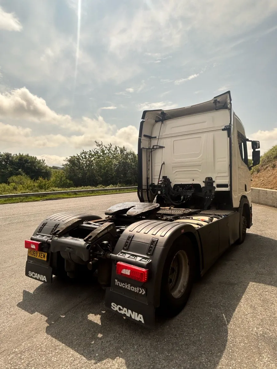 2019 Scania R410 4x2 Tractor Unit - Image 4