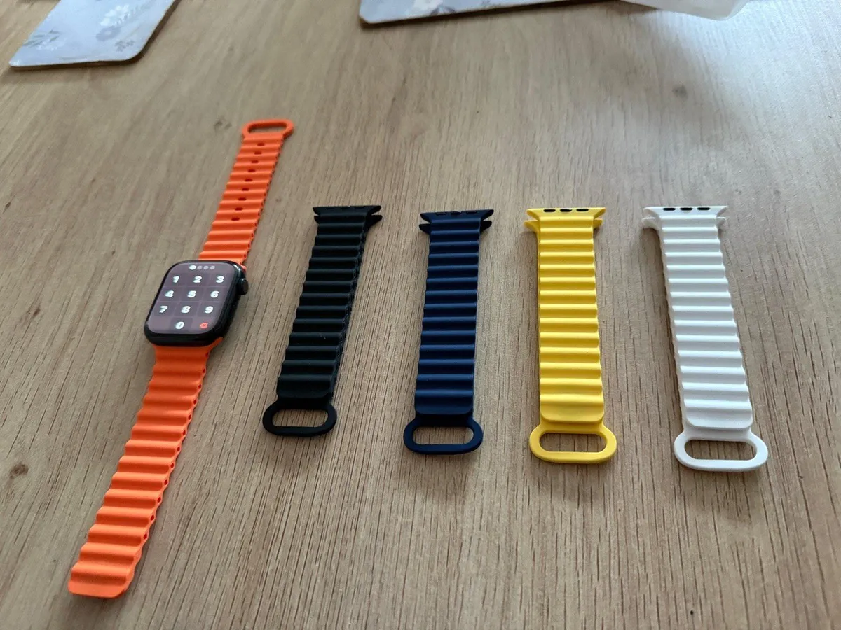 Apple Watch 9 / 45mm - Image 1